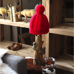 Abat-jour Bonnet en laine rouge tricoté main en france diamètre 18+carcasse