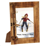 Petit cadre photo en bois brul avec skis et batons  gauche 30.5x21.5x4cm